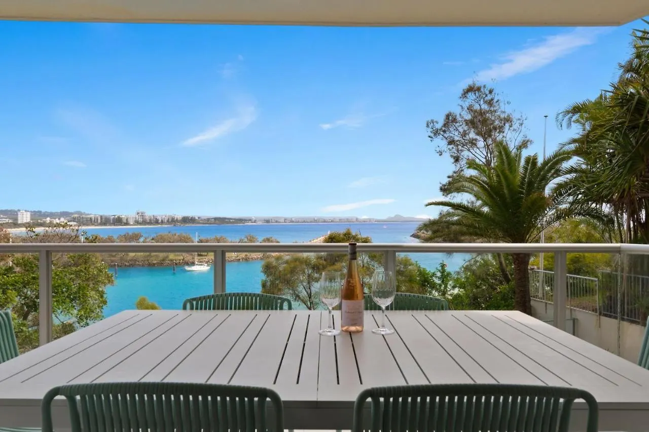 Oceanfront Apartment On Top Of Point Cartwright Buddina