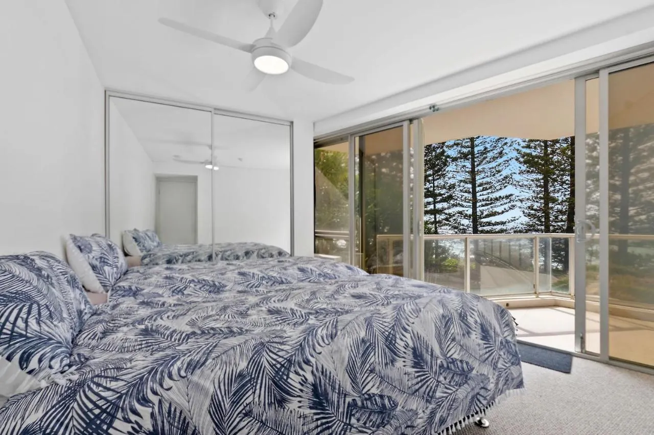 Oceanfront Apartment On Top Of Point Cartwright Buddina